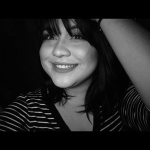 Meet your Posher, Adrianna